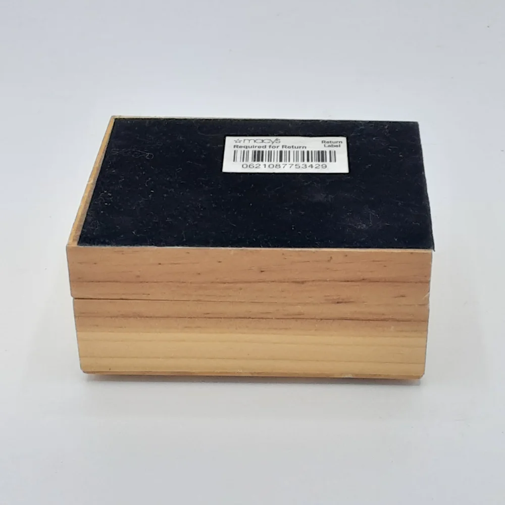 Geoffrey Beene Vintage Oval Silver Tone Cufflinks In Wooden Box.